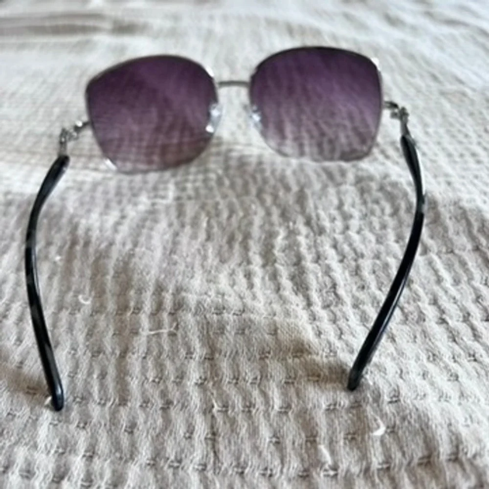 Juicy Couture Sunglasses Women One Size Silver‎ Purple Heart WJC61SG22S Y2K